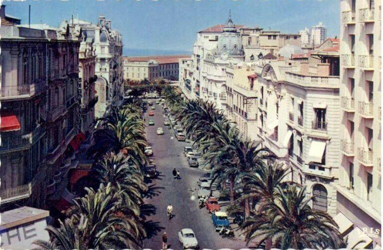 Le patchwork aux mille couleurs de Yves Saint Laurent