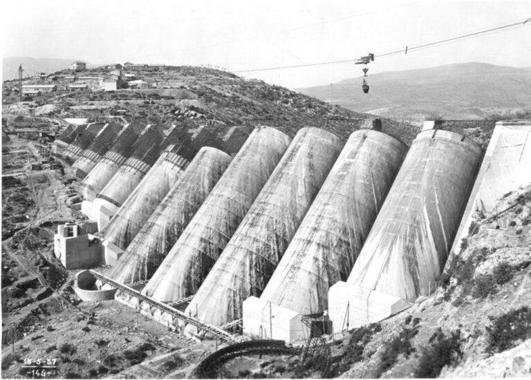 Histoires d&rsquo;eaux dans la ville aux murs chauds