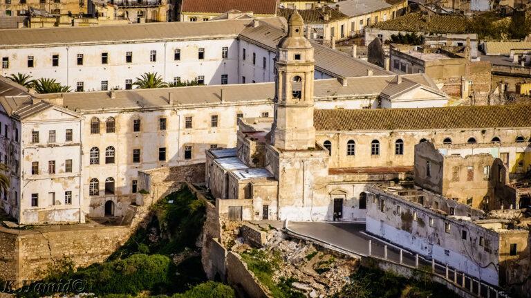 Les métamorphoses historiques de l&rsquo;église Saint-Louis